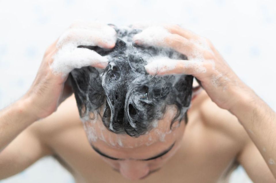 Los 3 mejores shampoos en barra para eliminar la caspa y dermatitis