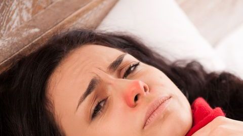 Los síntomas son similares a los de la gripe.