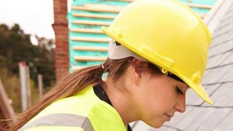 En el sector de la construcción solo el 33% de los trabajos los hacen mujeres./Archivo
