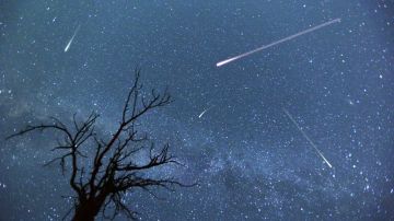 Por lo general, los meteoritos se desintegran cuando entran en contacto con la atmósfera terrestre.