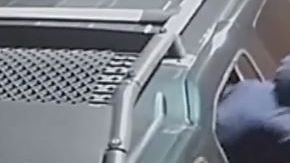 El sospechoso armado.