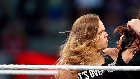 "Rowdy" fue Campeona Femenil de RAW en su paso por WWE
