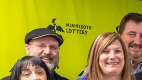 El equipo APG ganó $1,000,000 jugando Powerball.