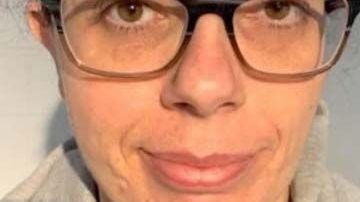 Cardinale enfrenta cargos de poner en riesgo el bienestar de un menor y contacto sexual criminal.