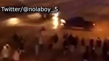 Peligroso acto en carretera.