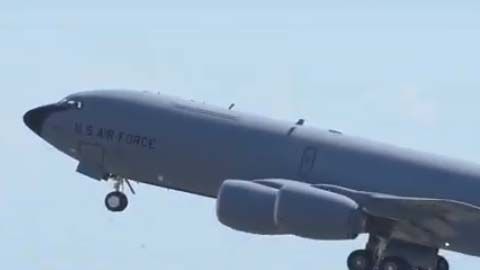 Autoridades reportaron la presencia de un pistolero en MacDill Air Force Base.