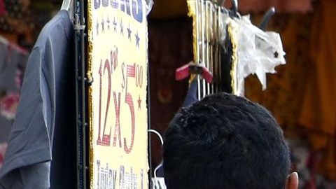 Millones de latinos en EEUU hablan español.