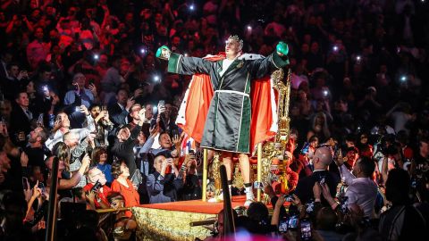 La entrada de Fury al ring fue espectacular.