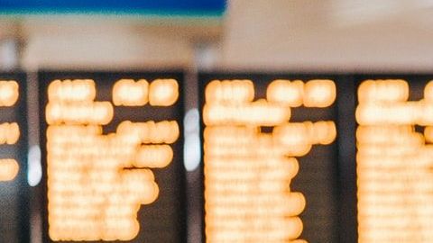 Objetos que debes llevar en la maleta / Créditos: Fotógrafo Anete Lūsiņa vía Unsplash