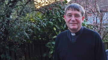 El padre Simon Chinery se convirtió al catolicismo en 2011.