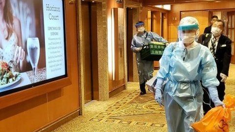 Las autoridades sanitarias tuvieron acceso al buque.