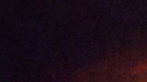 Las estrellas combatientes son el punto brillante en en medio de los anillos de colores.