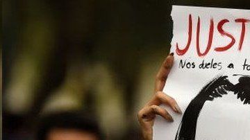 Miles de mujeres protestaron en México contra los feminicidios.