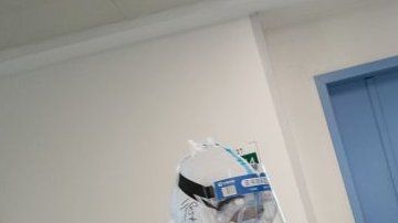 Las tasas de mortalidad aumentan gradualmente según las edades.