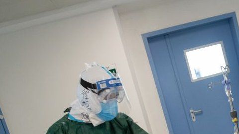 Las tasas de mortalidad aumentan gradualmente según las edades.