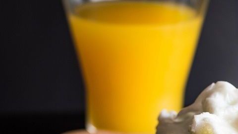 Las claras de huevo son uno de los alimentos más saludables que podemos consumir, también son una de las mejores fuentes de proteína.