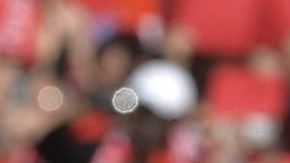 El mediocampista inglés Steven Gerrard anunció su retiro de las canchas.