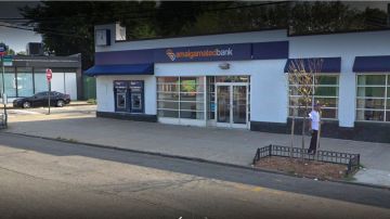 Amalgamated Bank, en Tremont Av