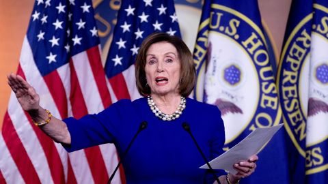 Pelosi consideró "terrible" que Trump hablara de la cobertura médica que ha tratado de desmantelar.