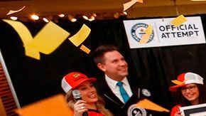 Los empleados tardaron 5 días en elaborar la gigantesca barra de chocolate.