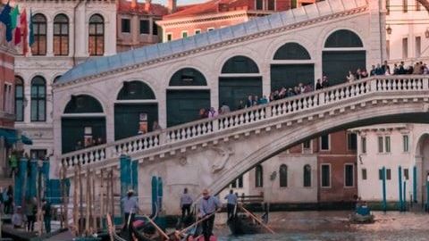 Ciudades con canales / Créditos: Fotógrafo Damiano Baschiera vía Unsplash