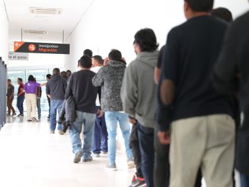 Deportados llegan a Guadalajara.