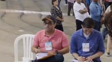 El presidente de la Junta Central Electoral,  Julio Cesar Castaños Guzmán, dijo que no renunciará a su cargo  a pesar de la suspensión de las elecciones municipales.