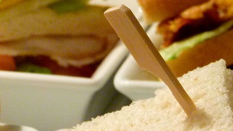 No se ha aclarado si el hombre robó sándwiches sólo una vez o en varias ocasiones.