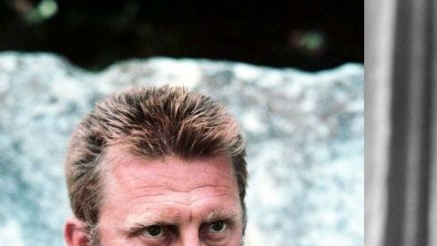 Kirk Douglas en El loco del pelo rojo, Espartaco y Senderos de gloria.
