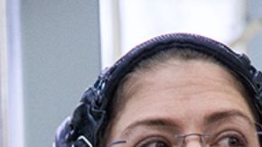 Christina Koch, Luca Parmitano y Alexander Skvortsov, aparecen en sus trajes de lanzamiento y entrada.