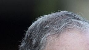 Buttigieg se une a las críticas de otros demócratas que buscan la nominación.