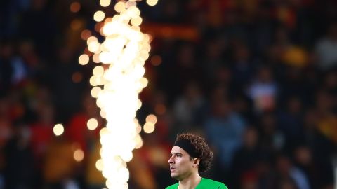 Memo Ochoa y su esposa tienen tres hijos.