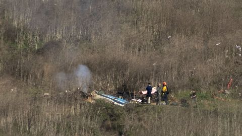 Llamadas al 911 testifican el accidente aéreo por el que murió Kobe Bryant y otras 8 personas.