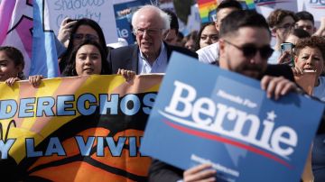 El senador Sanders participa en eventos con respaldo de latinos en Nevada.