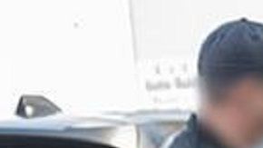 ICE mantiene sus operativos contra indocumentados.