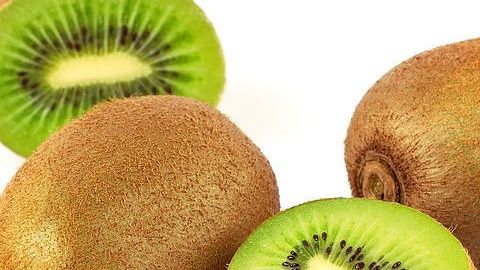 Conoce los grandes beneficios de integrar kiwi en tu alimentación diaria.