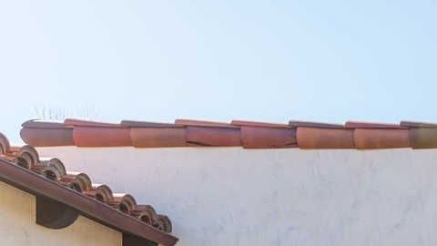 Entrada de la casa en Malibú. / Cortesía: The Agency