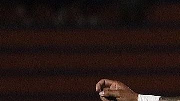 El atacante de Correcaminos embistió a un motociclista la tarde de este domingo.