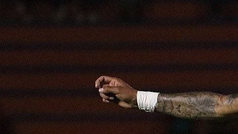 El atacante de Correcaminos embistió a un motociclista la tarde de este domingo.