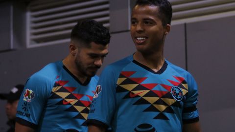 América levantó polémica por su tercer uniforme en azul turquesa.