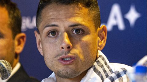 Javier Hernández se fue en blanco en su debut en la MLS.