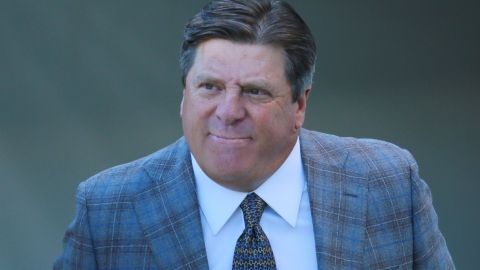 Miguel Herrera es el único que decide quién juega y no en el América.