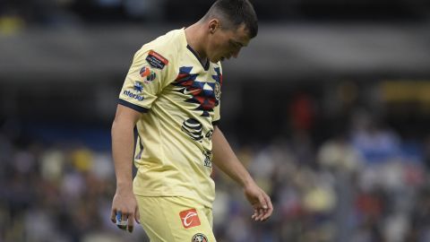 Federico Viñas salió lesionado ante Comunicaciones.