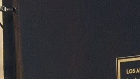 Bob Bradley, director técnico del LAFC, habla con los reporteros luego de la primera sesión de entrenamiento del equipo.