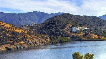 Lake Sherwood, California, es una comunidad exclusiva.