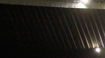 La pareja  novios decidió entrar a su boda de una manera única.