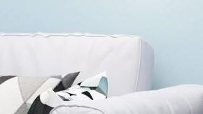 Mesa auxiliar Furinno.