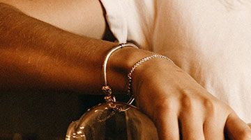 La mujer no tuvo oportunidad de agradecerle al generoso cliente.