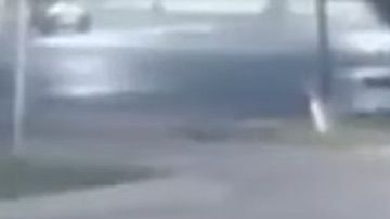 Momento del accidente captado por las cámaras de seguridad.