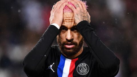 Neymar sería acusado por la modelo que el año pasado lo demandó por violación.